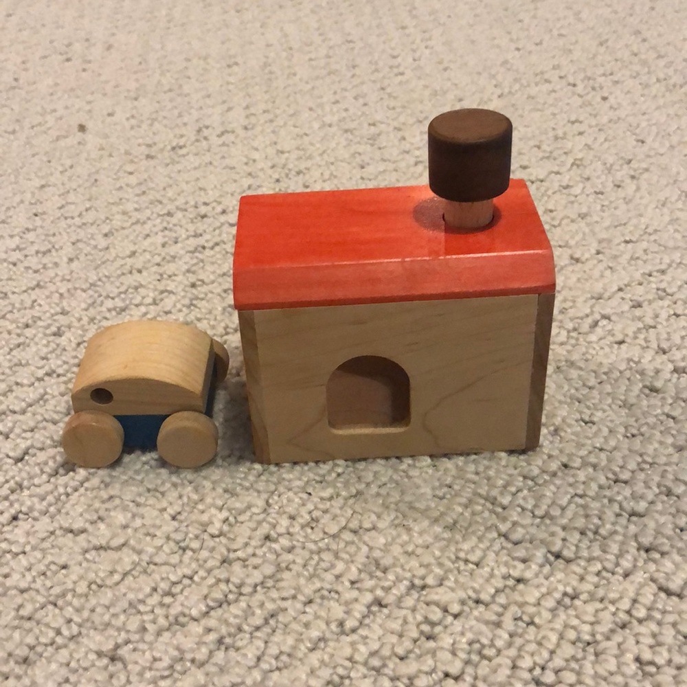 Wooden pop out toy